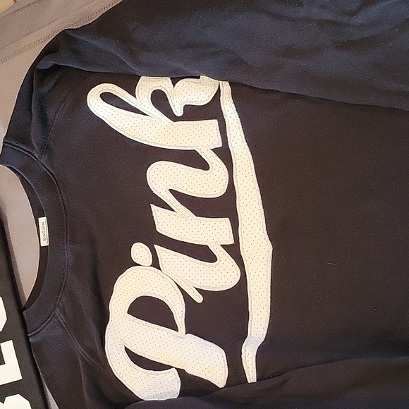 PINK small and xs sweat shirts and can cooler bag - Picture 2 of 5